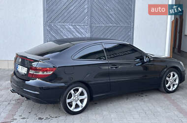 Купе Mercedes-Benz CLC-Class 2009 в 