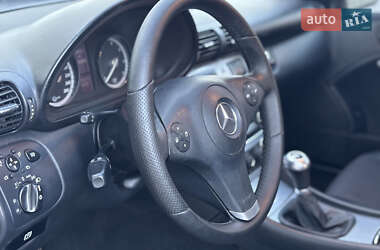 Купе Mercedes-Benz CLC-Class 2009 в 