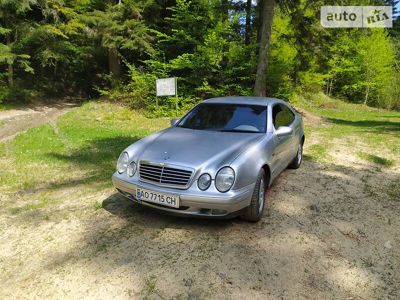 Купе Mercedes-Benz CLK-Class 1998 в Великому Березному