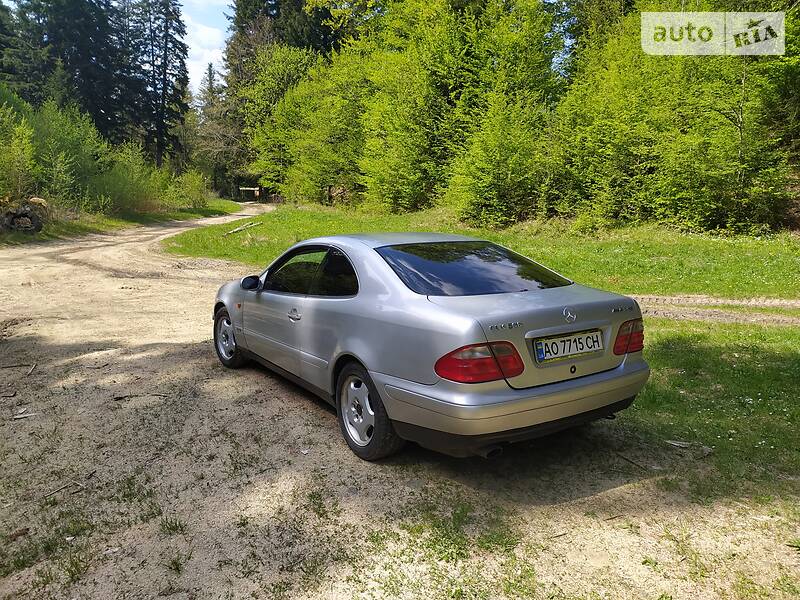 Купе Mercedes-Benz CLK-Class 1998 в Великому Березному