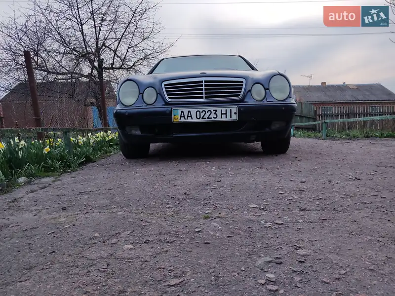 Mercedes-Benz CLK-Class
