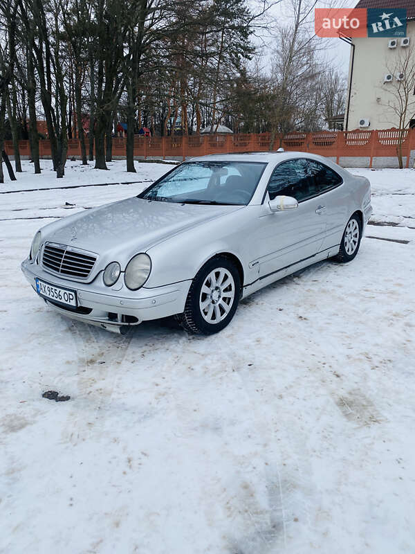 Mercedes-Benz CLK-Class 2001