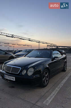 Кабриолет Mercedes-Benz CLK-Class 2002 в 