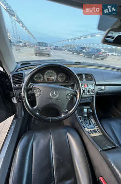 Кабриолет Mercedes-Benz CLK-Class 2002 в 