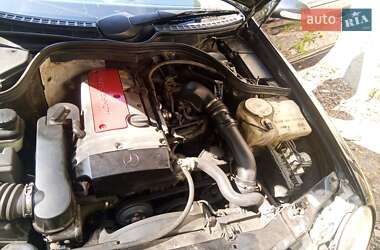 Купе Mercedes-Benz CLK-Class 2001 в 