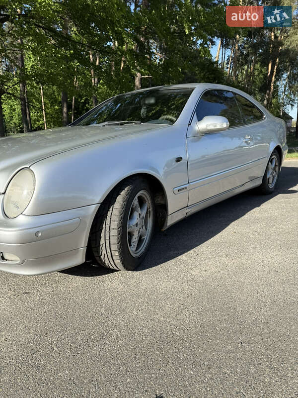 Купе Mercedes-Benz CLK-Class 2000 в Шпитьках