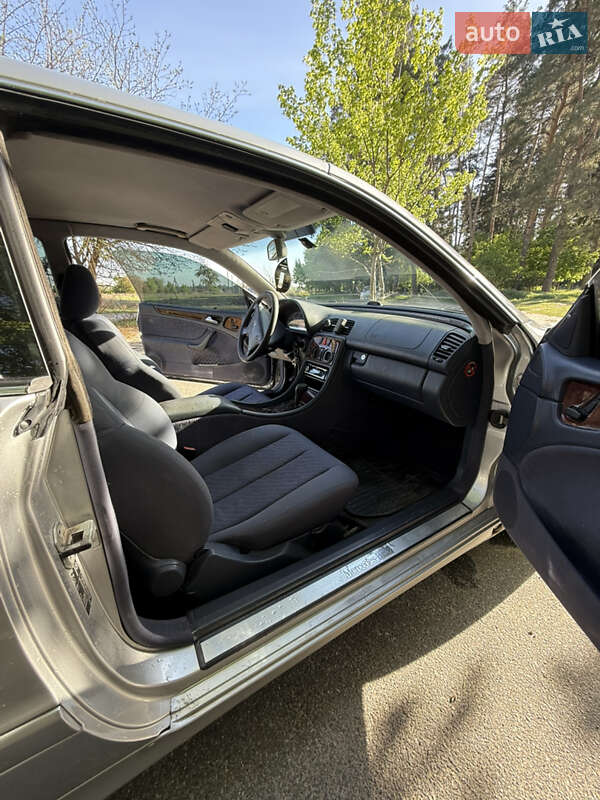 Купе Mercedes-Benz CLK-Class 2000 в Шпитьках