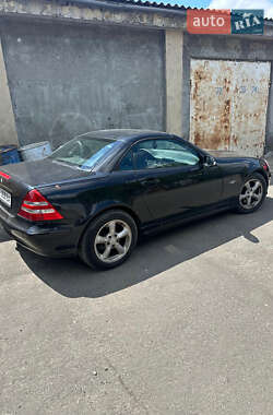 Кабриолет Mercedes-Benz CLK-Class 2001 в 