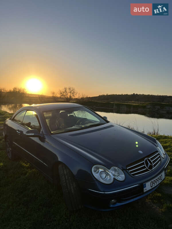 Купе Mercedes-Benz CLK-Class 2002 в 