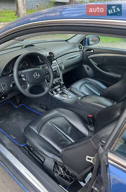 Купе Mercedes-Benz CLK-Class 2002 в 