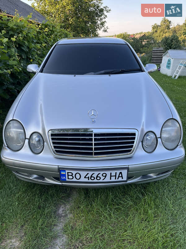 Купе Mercedes-Benz CLK-Class 2001 в Кременце