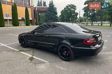 Купе Mercedes-Benz CLK-Class 2004 в 
