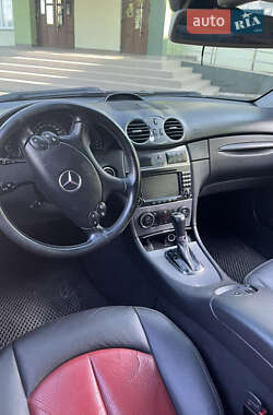 Купе Mercedes-Benz CLK-Class 2005 в 