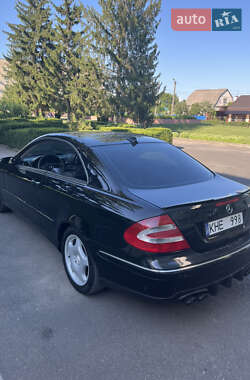 Купе Mercedes-Benz CLK-Class 2005 в 
