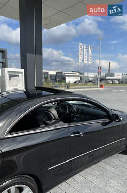 Купе Mercedes-Benz CLK-Class 2006 в 