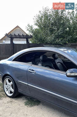 Купе Mercedes-Benz CLK-Class 2003 в 