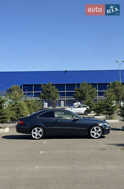 Купе Mercedes-Benz CLK-Class 2003 в 