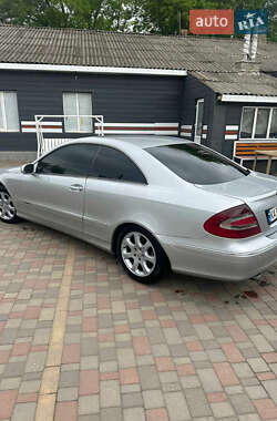 Купе Mercedes-Benz CLK-Class 2002 в 