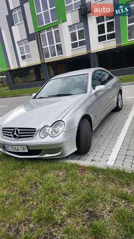 Купе Mercedes-Benz CLK-Class 2004 в 
