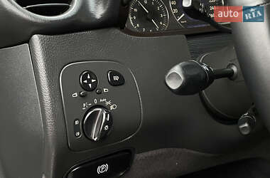 Купе Mercedes-Benz CLK-Class 2003 в 