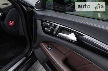 Купе Mercedes-Benz CLS-Class 2012 в 