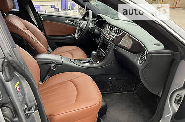 Купе Mercedes-Benz CLS-Class 2010 в 