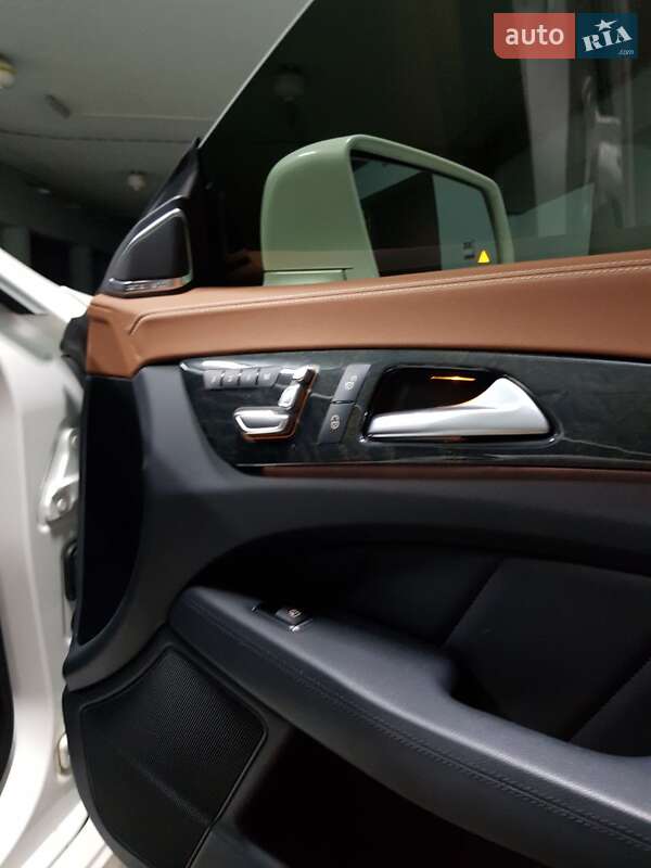Седан Mercedes-Benz CLS-Class 2016 в Кременчуге