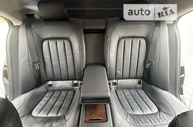 Седан Mercedes-Benz CLS-Class 2012 в 