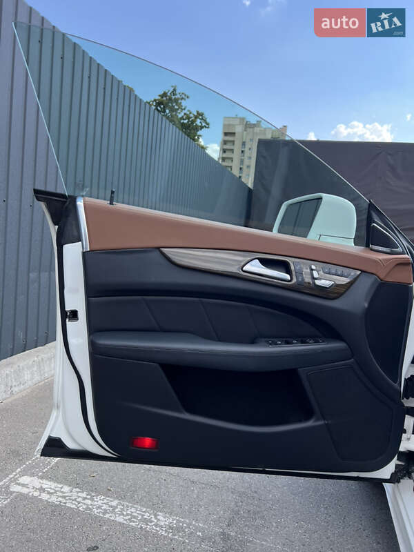 Седан Mercedes-Benz CLS-Class 2015 в Киеве фото 32 Седан Mercedes-Benz CLS-Class 2015 в Киеве