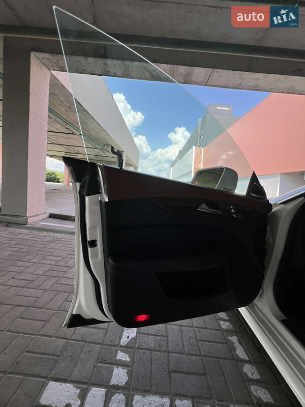 Седан Mercedes-Benz CLS-Class 2015 в Киеве фото 41 Седан Mercedes-Benz CLS-Class 2015 в Киеве