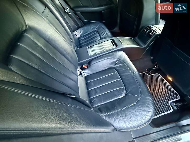 Седан Mercedes-Benz CLS-Class 2012 в Одесі