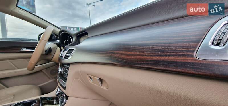 Седан Mercedes-Benz CLS-Class 2012 в Львове
