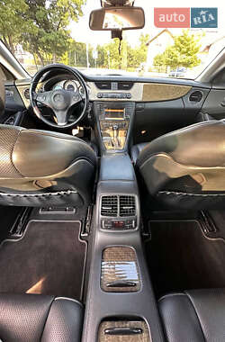 Купе Mercedes-Benz CLS-Class 2010 в 