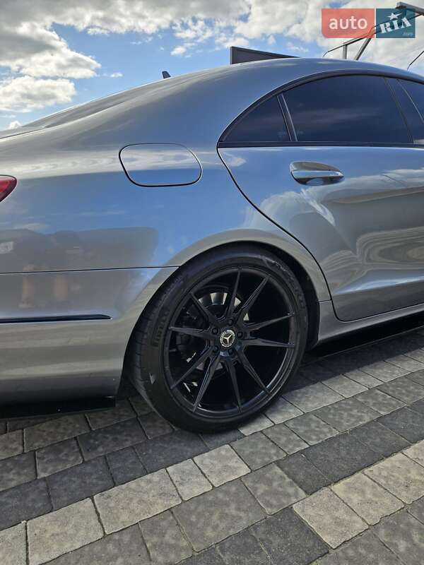 Седан Mercedes-Benz CLS-Class 2011 в Львове