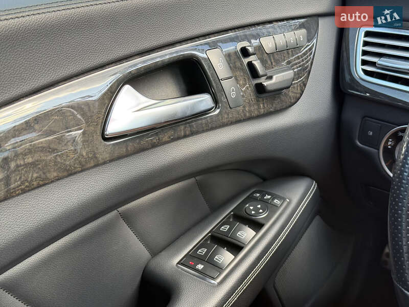 Седан Mercedes-Benz CLS-Class 2012 в Києві