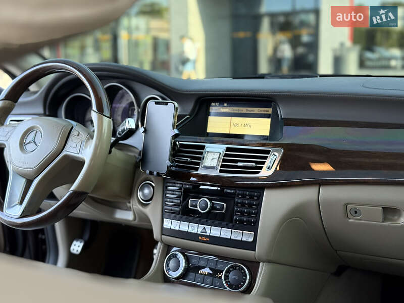 Седан Mercedes-Benz CLS-Class 2012 в Калуше