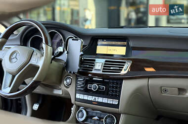 Седан Mercedes-Benz CLS-Class 2012 в 