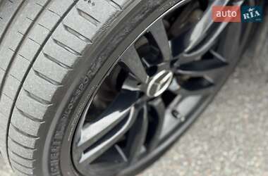 Седан Mercedes-Benz CLS-Class 2012 в 