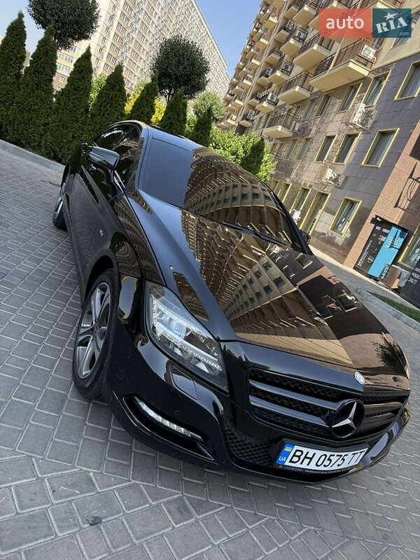 Mercedes-Benz CLS-Class 2012
