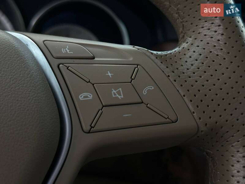 Седан Mercedes-Benz CLS-Class 2012 в Кривом Роге