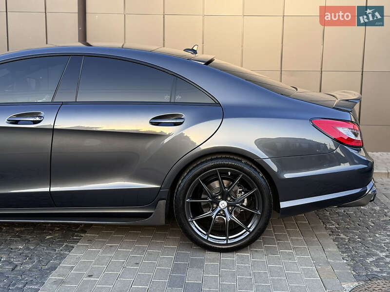 Седан Mercedes-Benz CLS-Class 2014 в Дубні