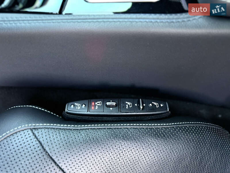 Седан Mercedes-Benz CLS-Class 2014 в Дубні