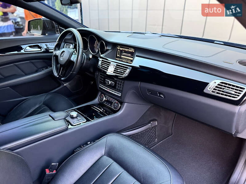 Седан Mercedes-Benz CLS-Class 2014 в Дубні