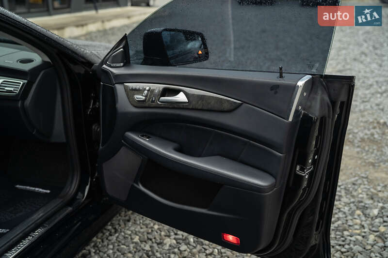 Седан Mercedes-Benz CLS-Class 2015 в Чернівцях