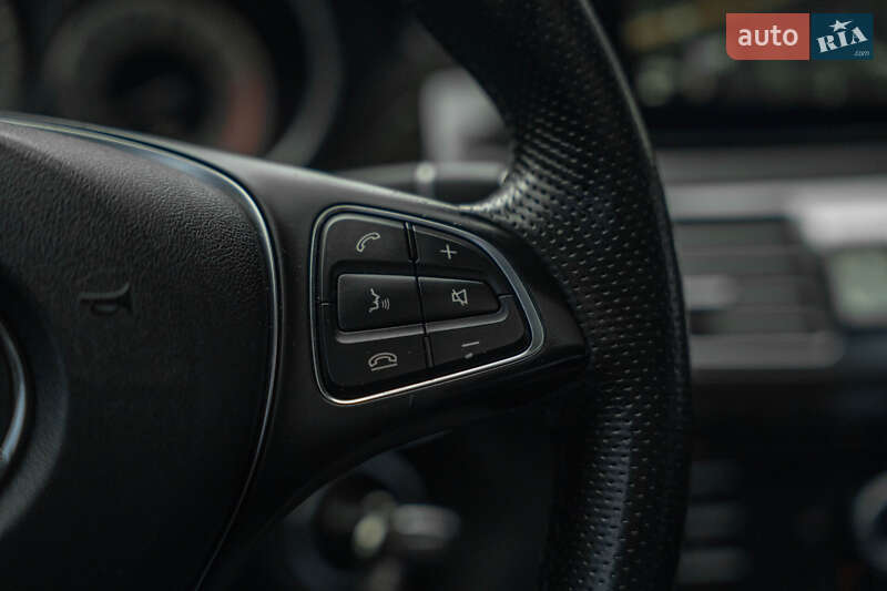 Седан Mercedes-Benz CLS-Class 2015 в Чернівцях
