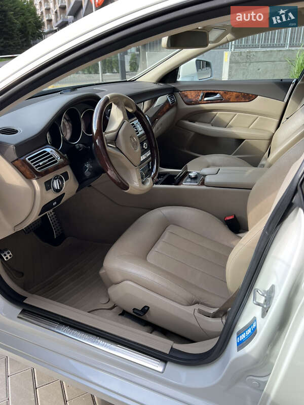 Седан Mercedes-Benz CLS-Class 2011 в Києві фото 27 Седан Mercedes-Benz CLS-Class 2011 в Києві