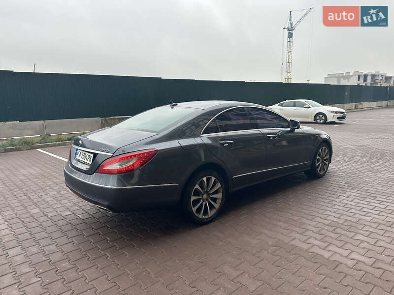 Седан Mercedes-Benz CLS-Class 2015 в Києві фото 24 Седан Mercedes-Benz CLS-Class 2015 в Києві