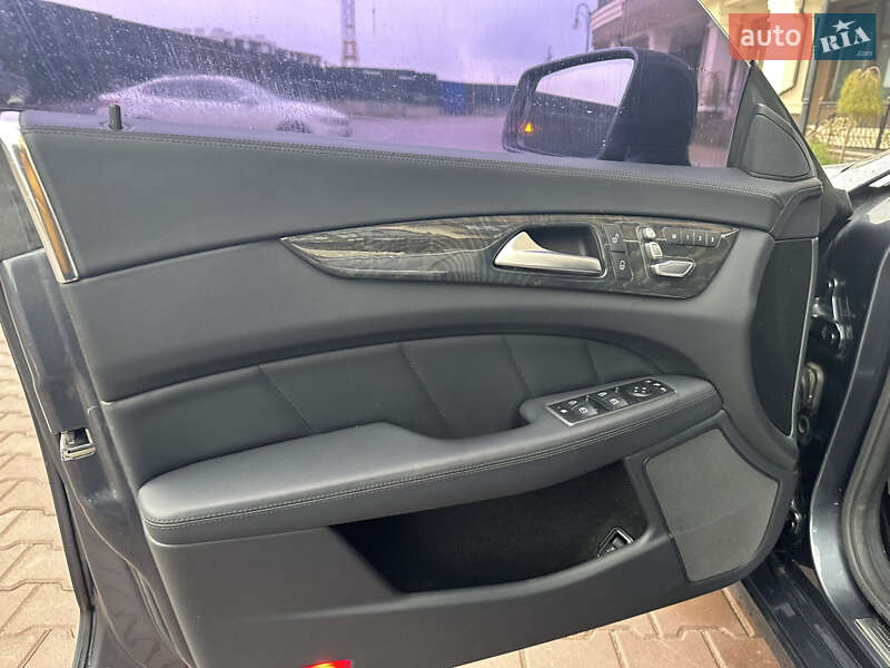 Седан Mercedes-Benz CLS-Class 2015 в Києві фото 40 Седан Mercedes-Benz CLS-Class 2015 в Києві