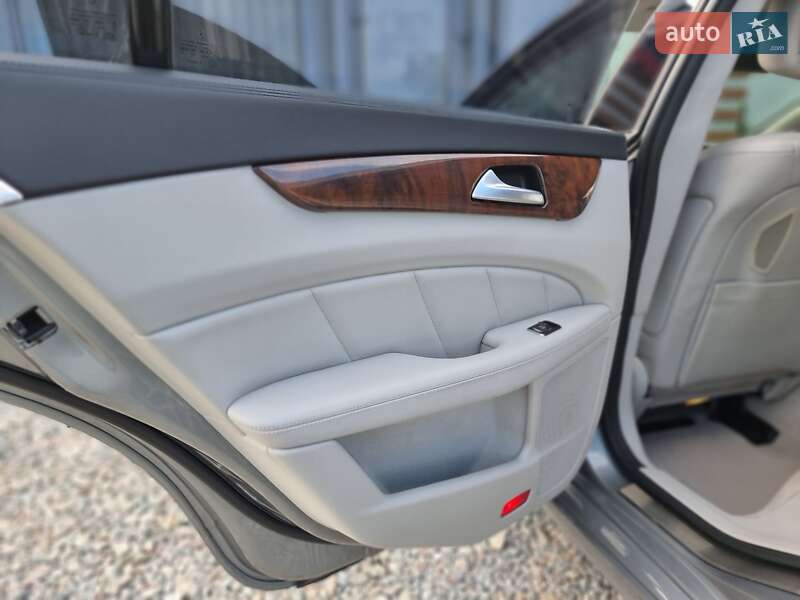 Седан Mercedes-Benz CLS-Class 2014 в Киеве фото 68 Седан Mercedes-Benz CLS-Class 2014 в Киеве