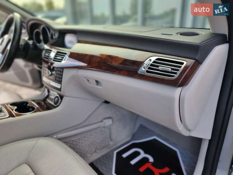 Седан Mercedes-Benz CLS-Class 2014 в Киеве фото 78 Седан Mercedes-Benz CLS-Class 2014 в Киеве
